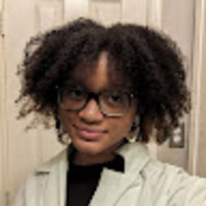 Meet your Posher, Kashana